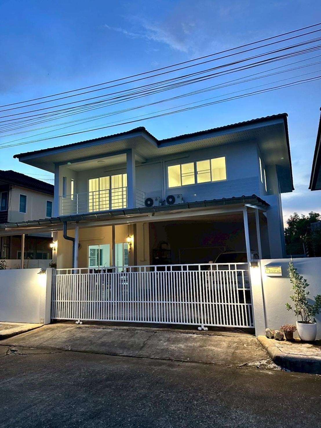 White Haven - Homestay For Ladies, Couple, Family チャンタブリー エクステリア 写真